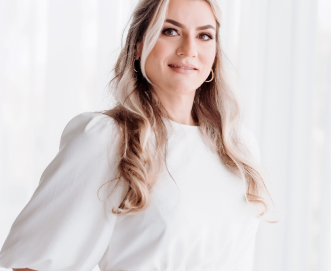 Dra Thayse Casagrande